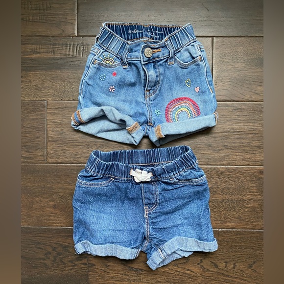 Gap girls jean shorts 12-18 EUC - Picture 1 of 4